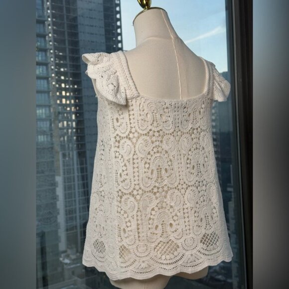 🆕 FARM Rio 🧿 NWOT Delicate White Crochet V-Neck Cami with Ruffle, Sz M - Picture 10 of 15